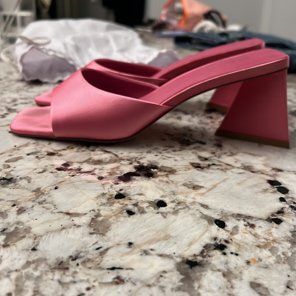 Raye Heels - Picture 2 of 4